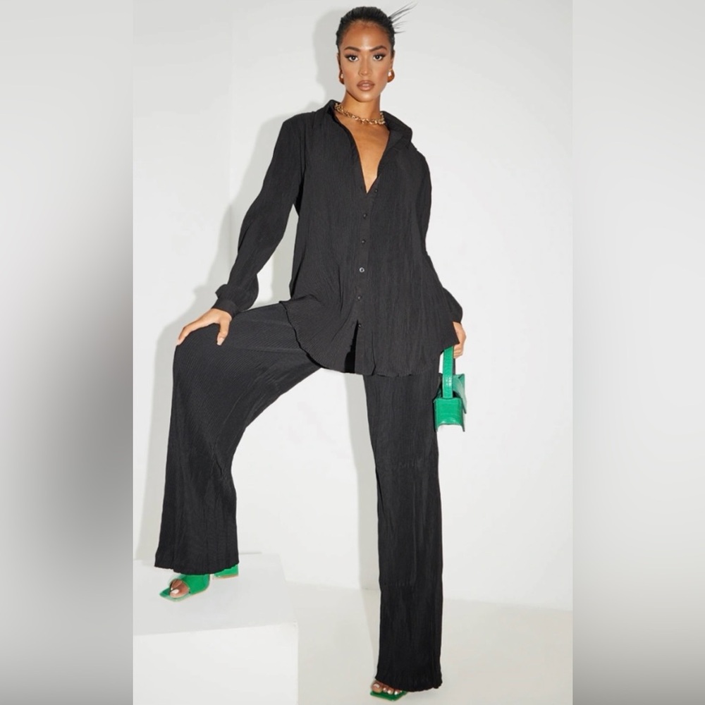 Pretty Little Thing - Plisse Black Women's Button Up Top